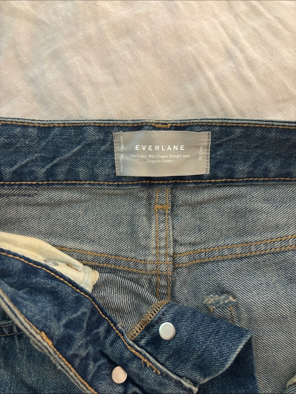 Everlane Women's Curvy 90’s Cheeky Straight Jean Organic Cotton - Picture 2 of 5